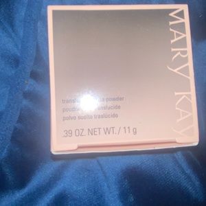 Translucent powder.